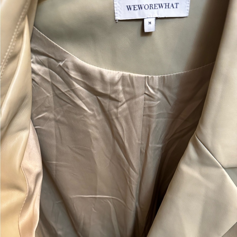 WEWOREWHAT Overaized Women’s Downtown Blazer Vegan Leather SZ M jacket Oat Beige - Picture 12 of 16